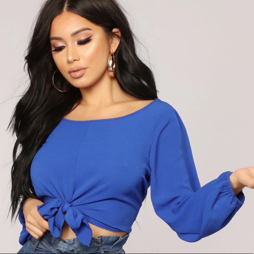 Fashion Nova• top💙✨